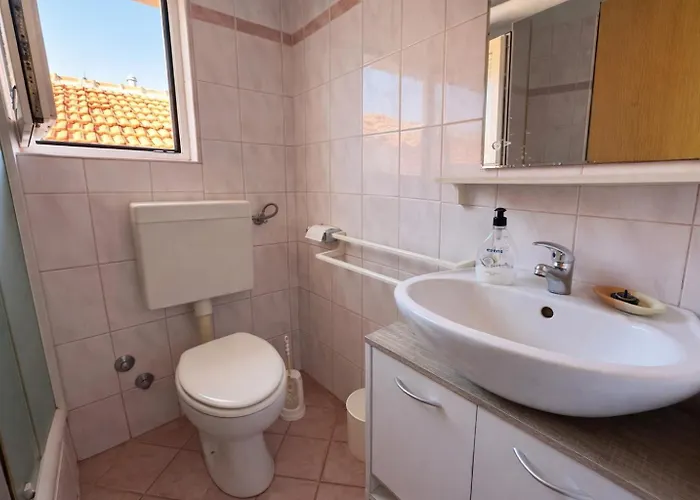 Salis - 50m From The شقة *