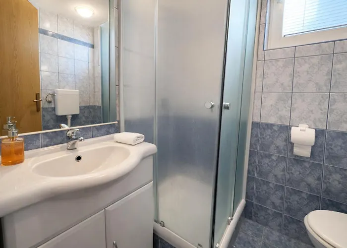 Salis - 50m From The Vir